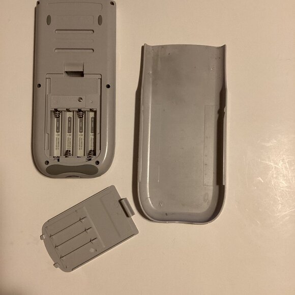 Texas Instruments TI-84 Plus Silver Edition Graphing Calculator w/ Cover Works - Picture 5 of 7